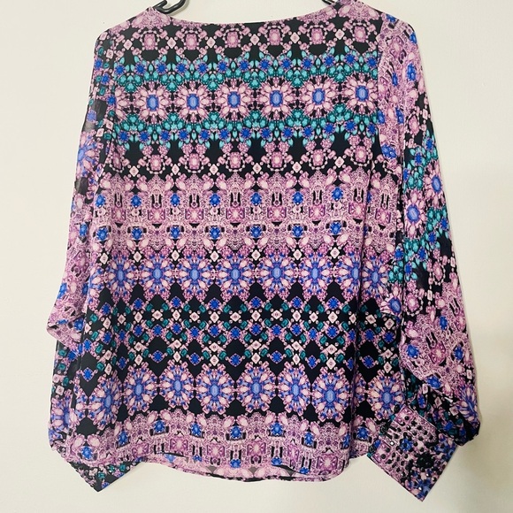 Jennifer Lopez Multicolor Patterned Blouse - Picture 6 of 6